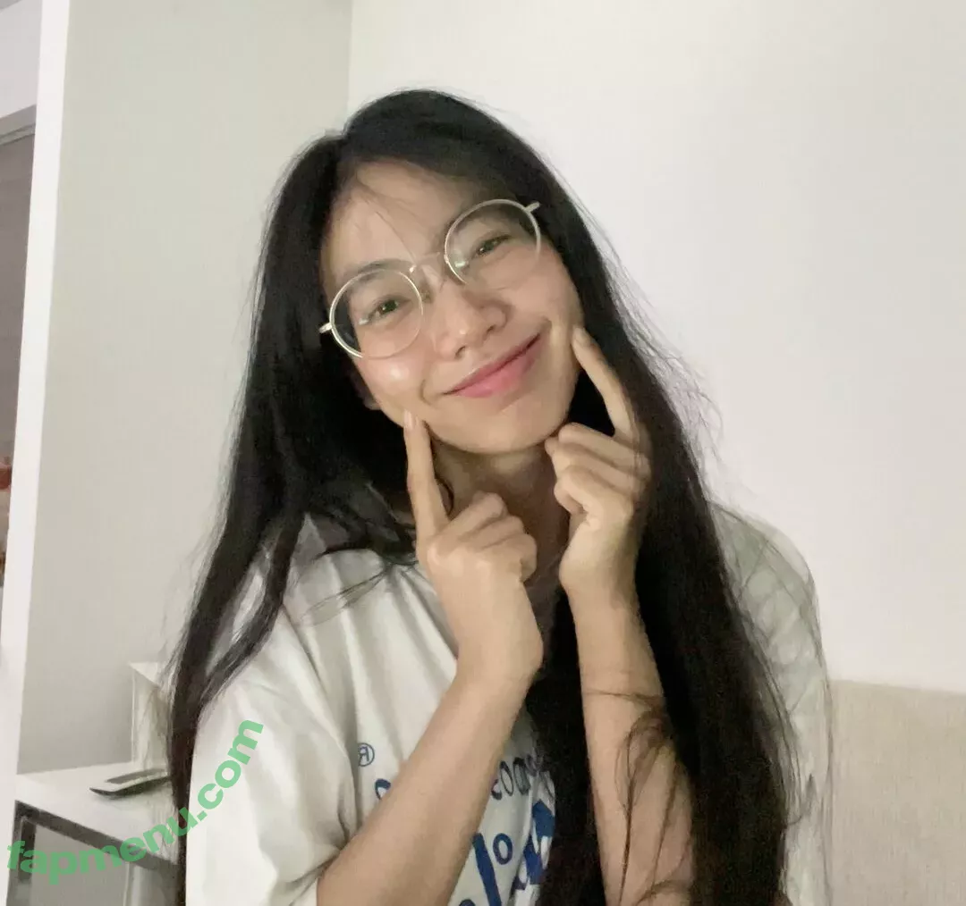 GGoldenbee nude photo #0048 (Dayone_ps / goldenbeelive)