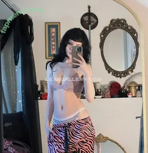 nude photo #0004