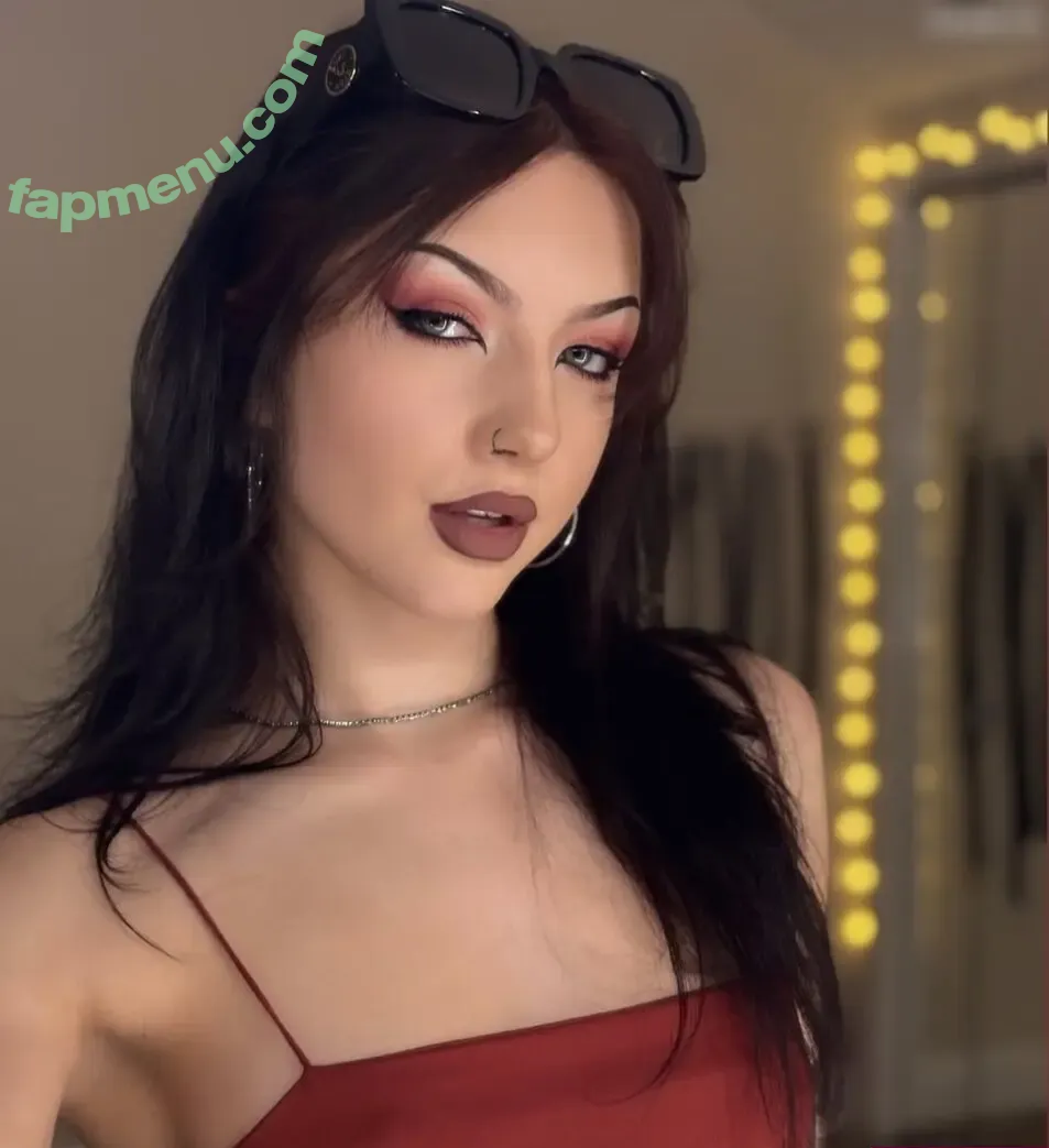 ghostwifeey nude photo #0063 (ghostwifeey)