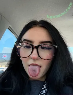 ghoulmommy666 / TrinBean420 / ghoulmom666 nude photo #0006