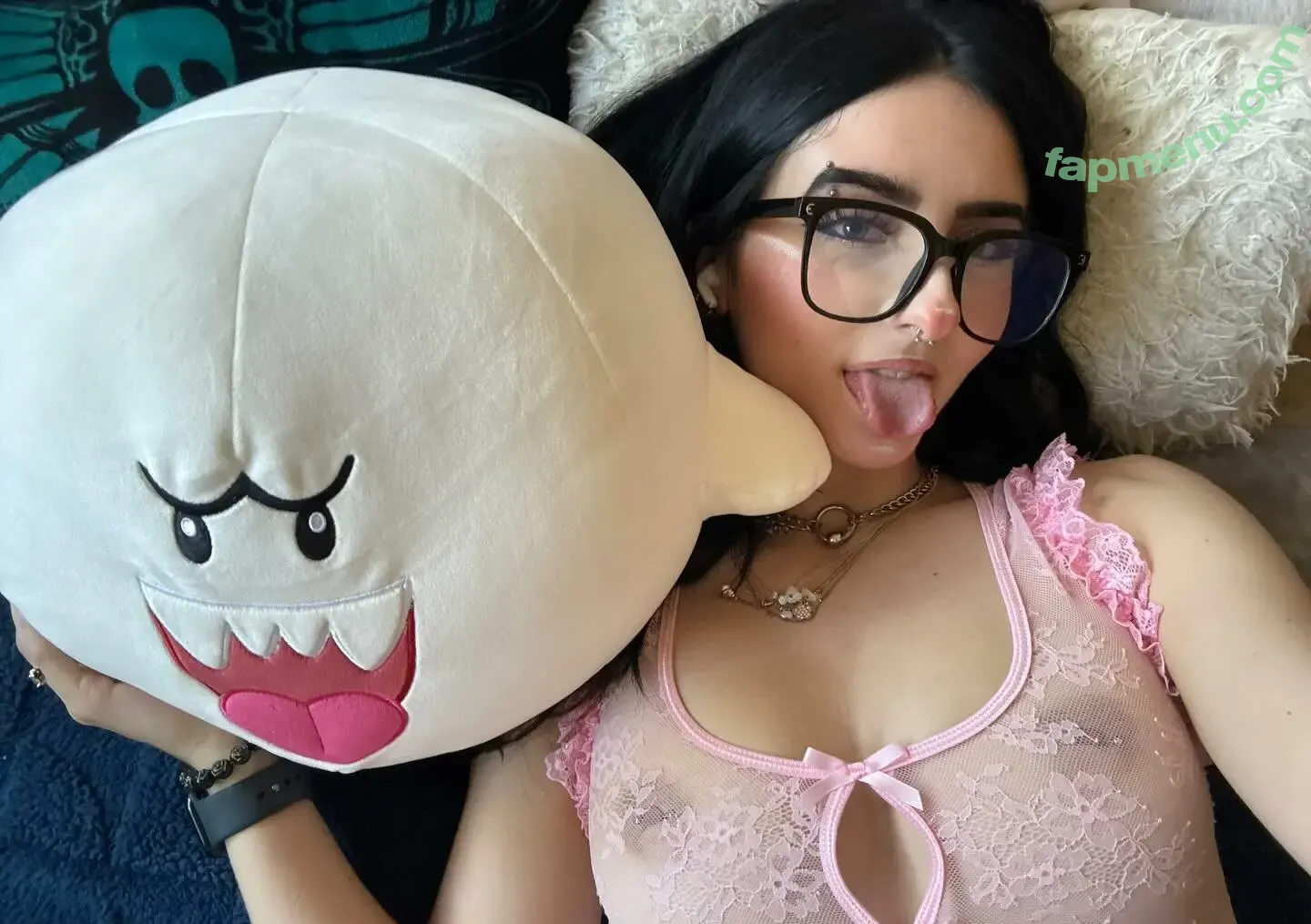 ghoulmommy666 nude photo #0009 (TrinBean420 / ghoulmom666)