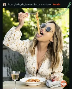 Giada De Laurentiis / giadadelaurentiis nude photo #0182