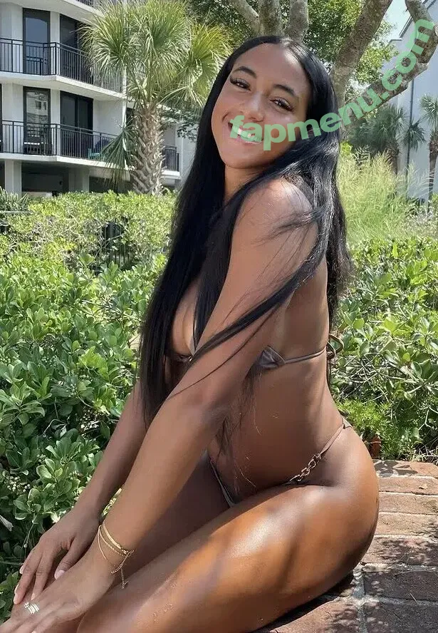 Gianna Bullock nude photo #0003 (giannaabullock)