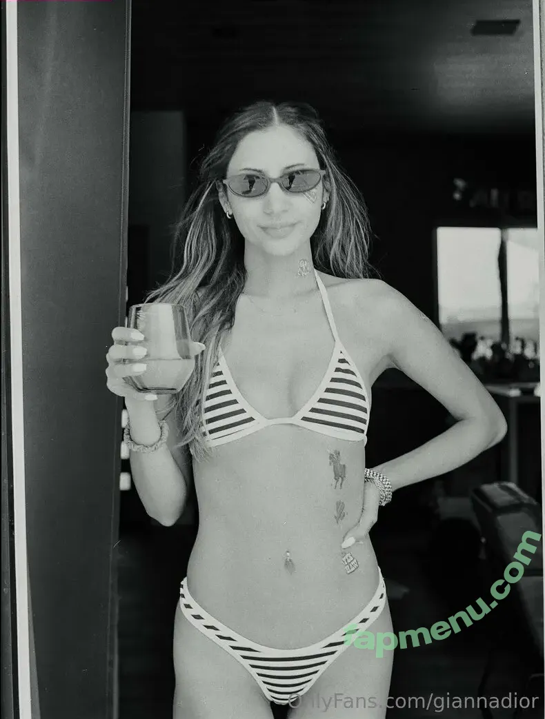 giannadior nude photo #0002 (giannadior)