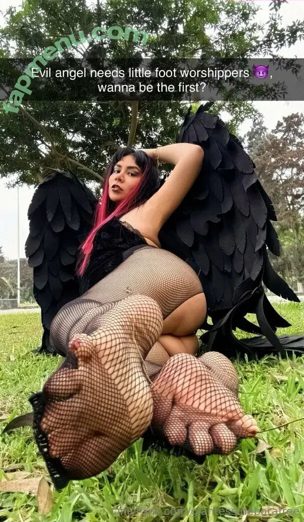 giantess.deborafree nude photo #0028 (giantess.deborafree)