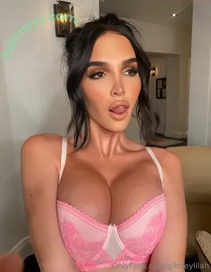 gibneylilah / whoislilahgibney nude photo #0059