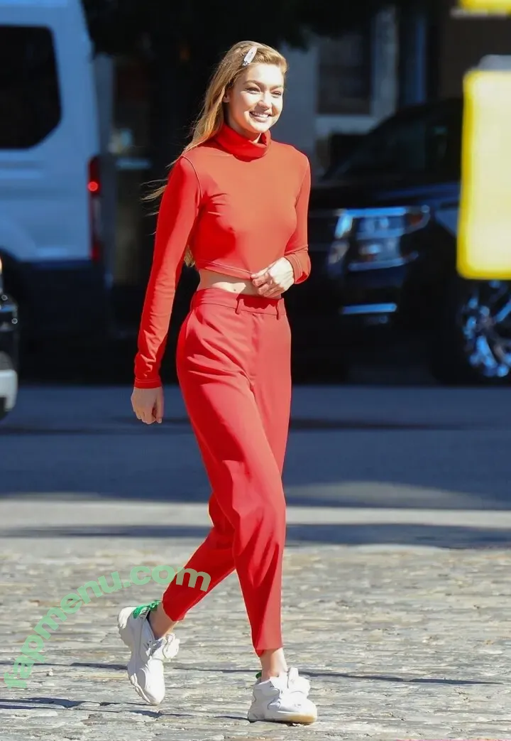 Gigi Hadid nude photo #1094 (GiGiHadid / aaliyahhadid)