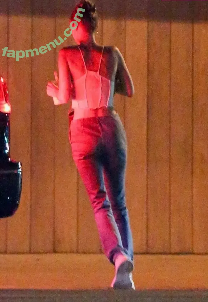Gigi Hadid nude photo #1108 (GiGiHadid / aaliyahhadid)