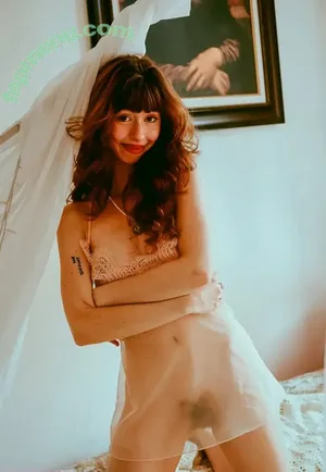  nude photo #0001