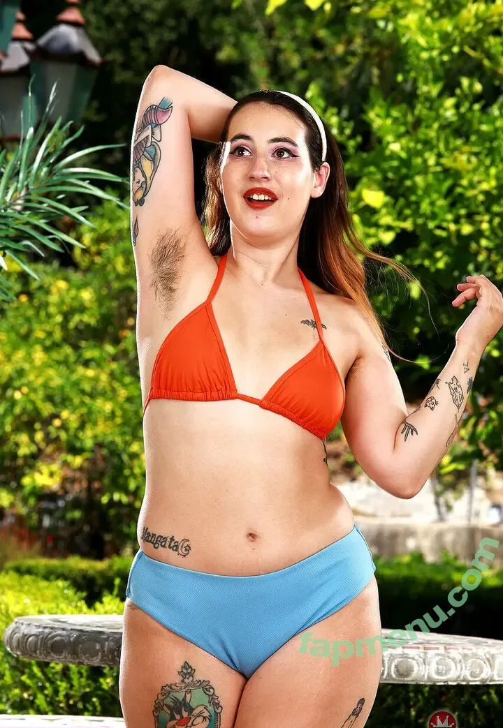 gigiscarlet nude photo #0009 (Scarlet / gigiscarlet_)