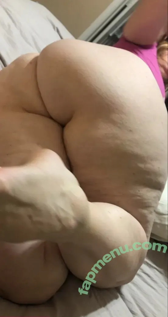 Gilfpawglife nude photo #0011 (Svyato_28 / pawgxlife)