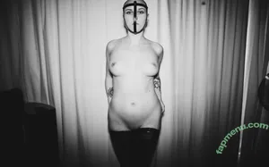  nude photo #0001