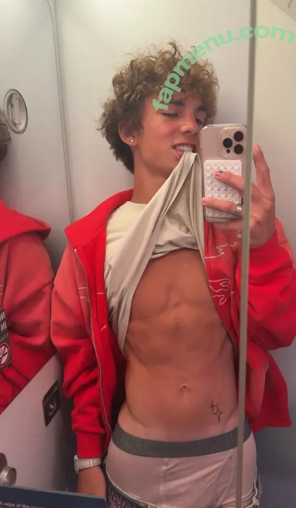 gioishung nude photo #0011 (gioishung)