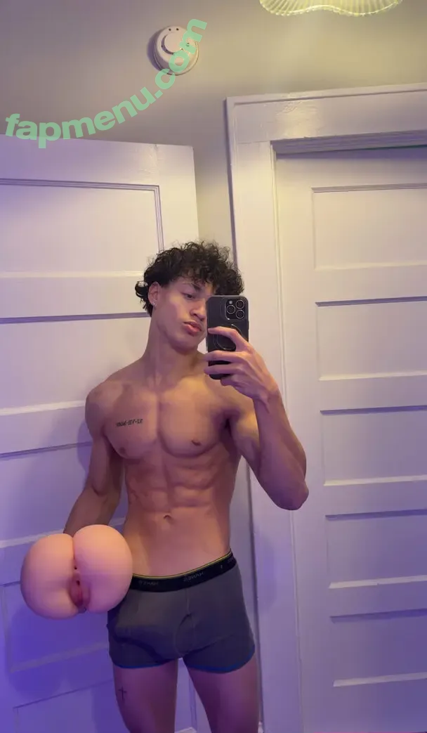 gioishung nude photo #0012 (gioishung)