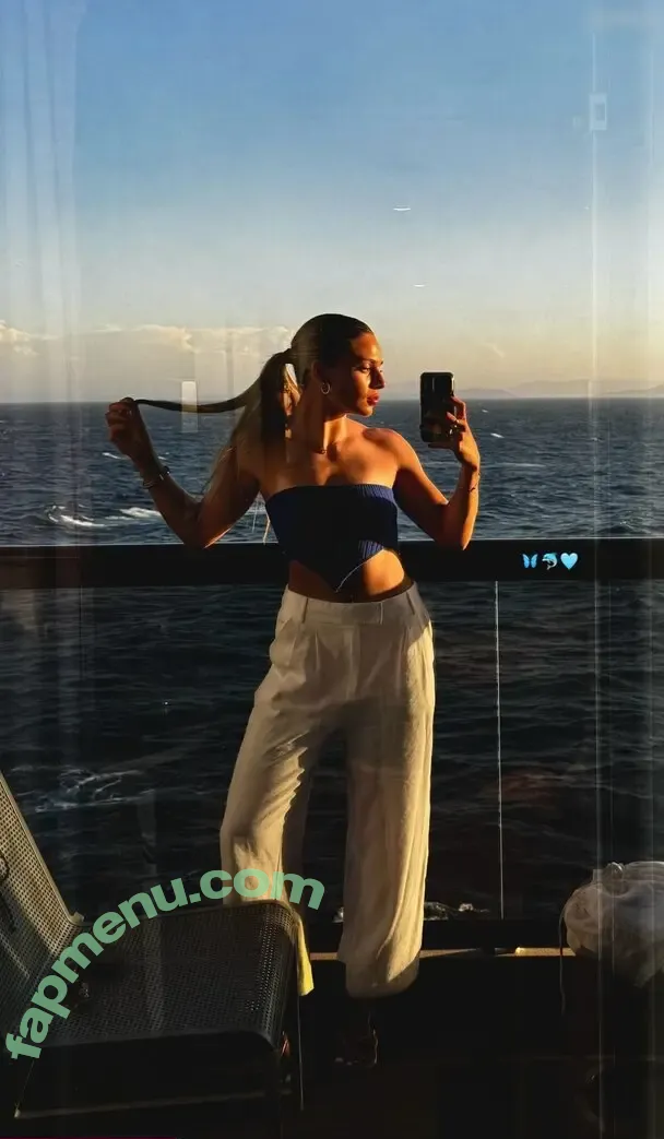 Giovana Queiroz Costa nude photo #0005 (Giovana Queiroz Costa)