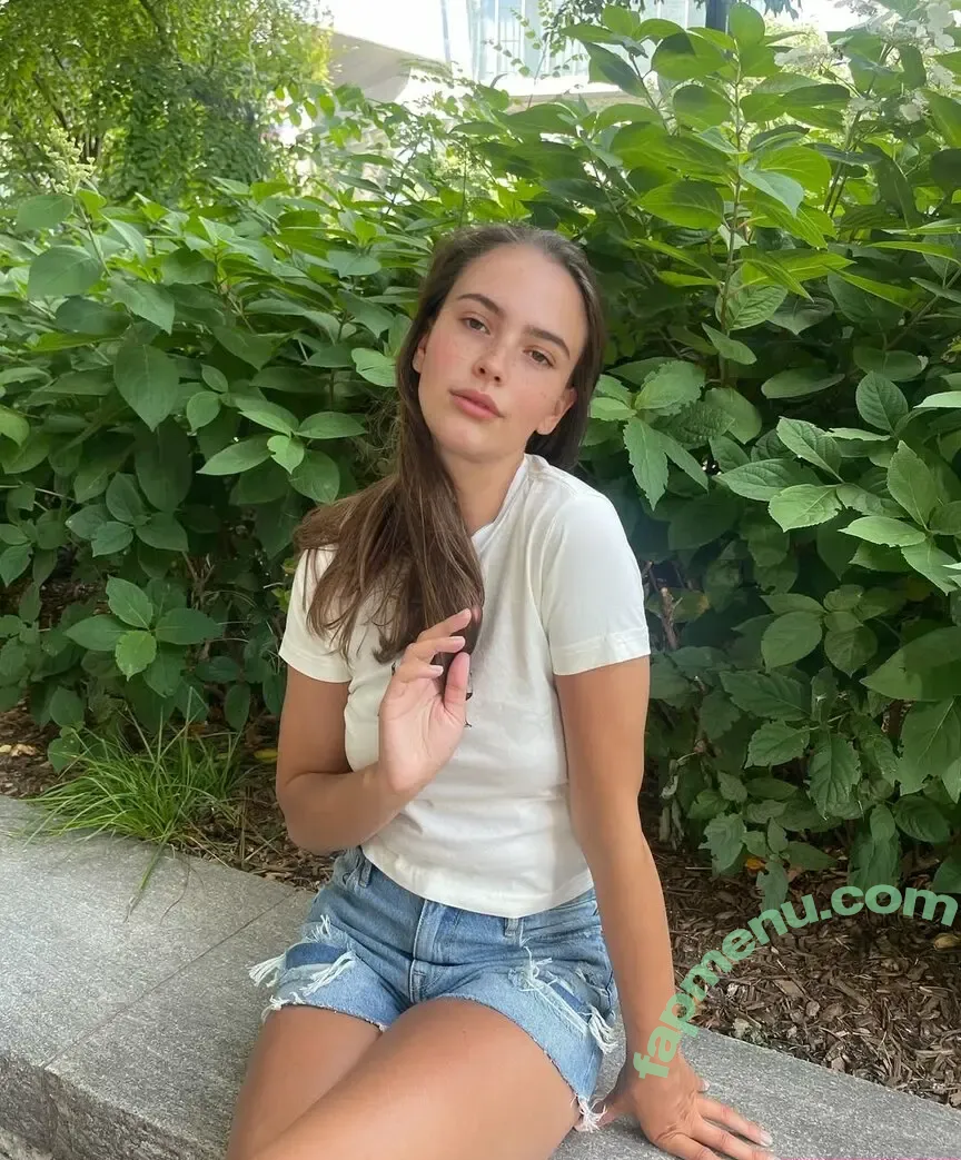 girlwithherbow02 nude photo #0010 (emmyinlovex)