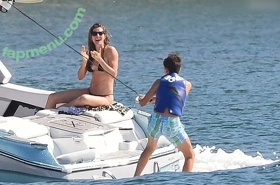 Gisele Bündchen nude photo #0063 (gisele / giseleofficial)