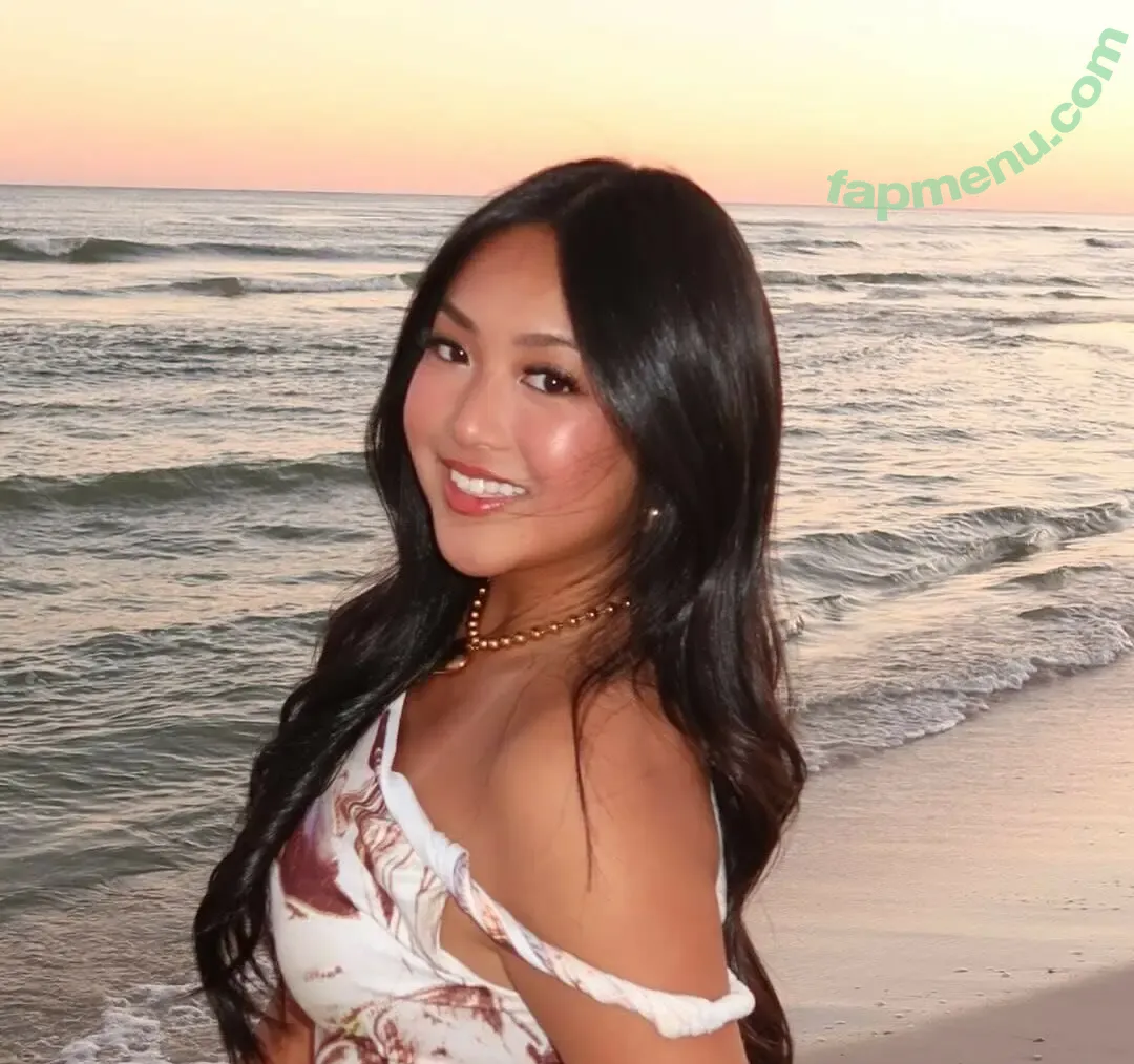 Giselle Hua nude photo #0005 (giselle.hua)