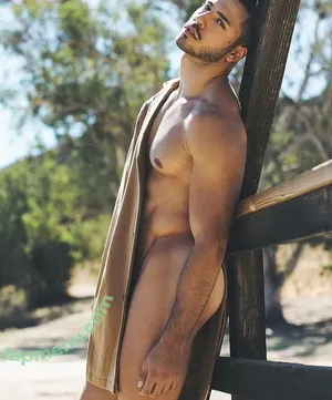  nude photo #0001