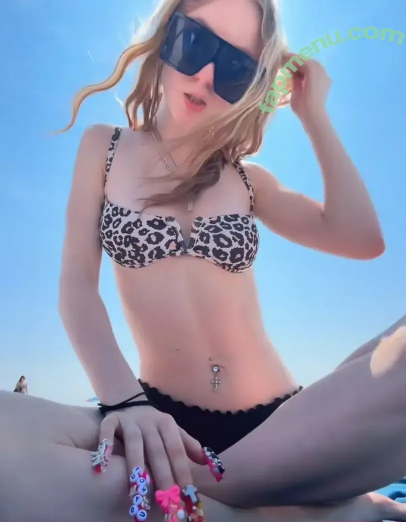 Gknee101 nude photo #0006 (Gia_knee / giaknee)