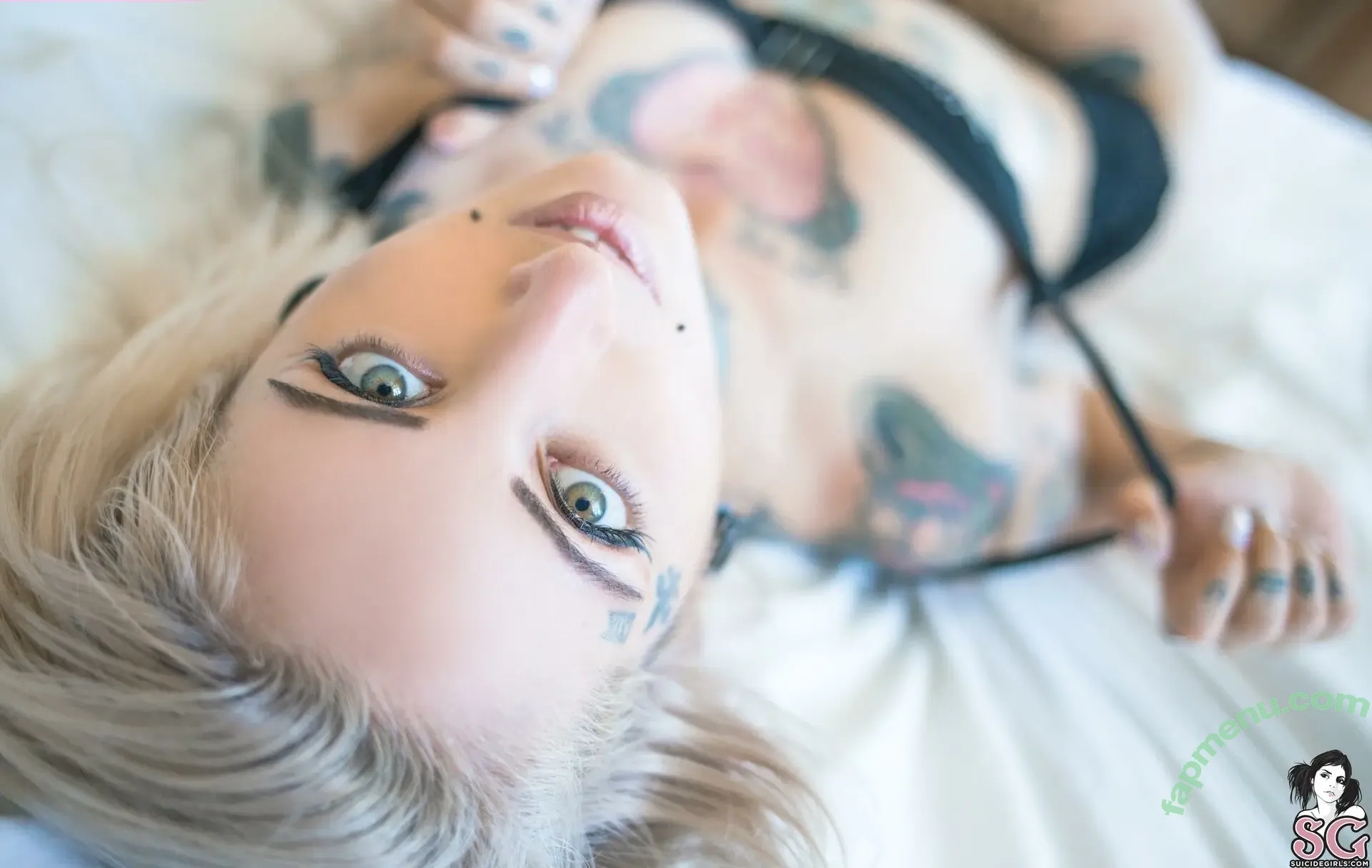gladycesuicide nude photo #0866 (Gladyce / gladycefavour)