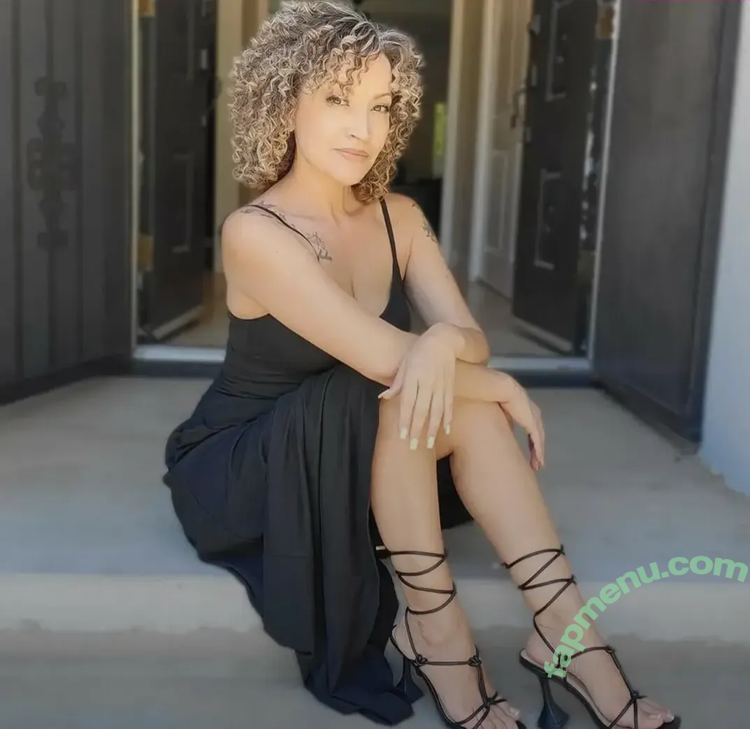 Gldngrl73 nude photo #0004 (Gldngrl73)
