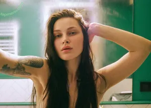  nude photo #0018