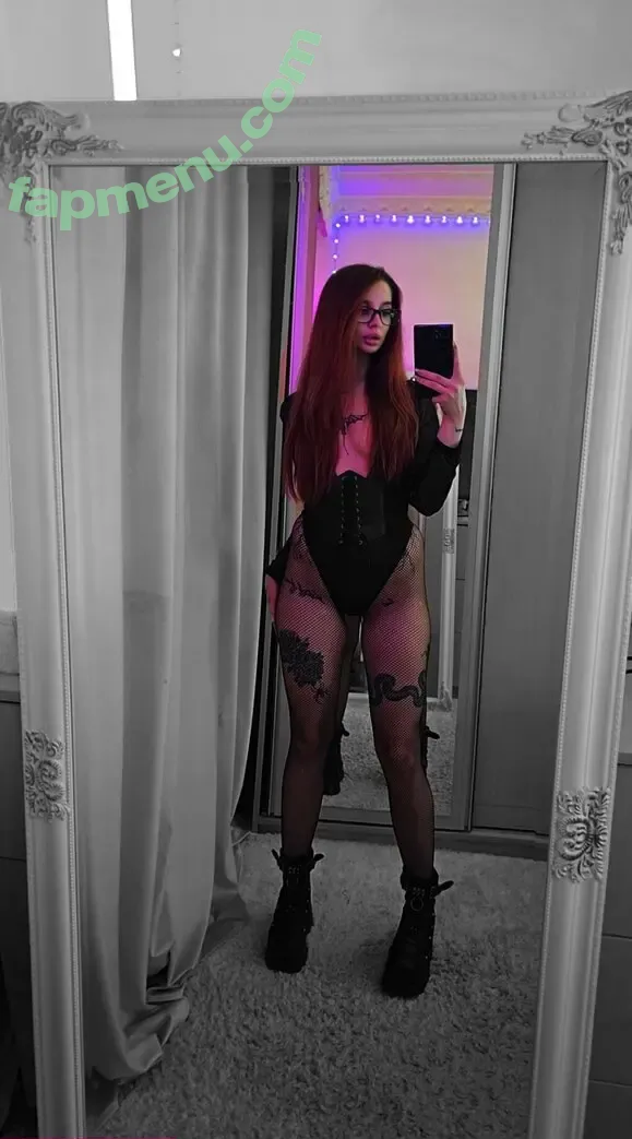 glossyfoxy nude photo #0004 (glossyfoxy1)