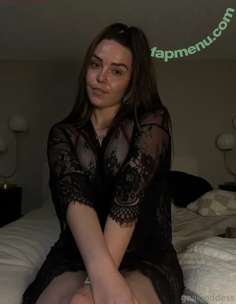 goalgoddess nude photo #0077 (raylan / yourbae.rae)
