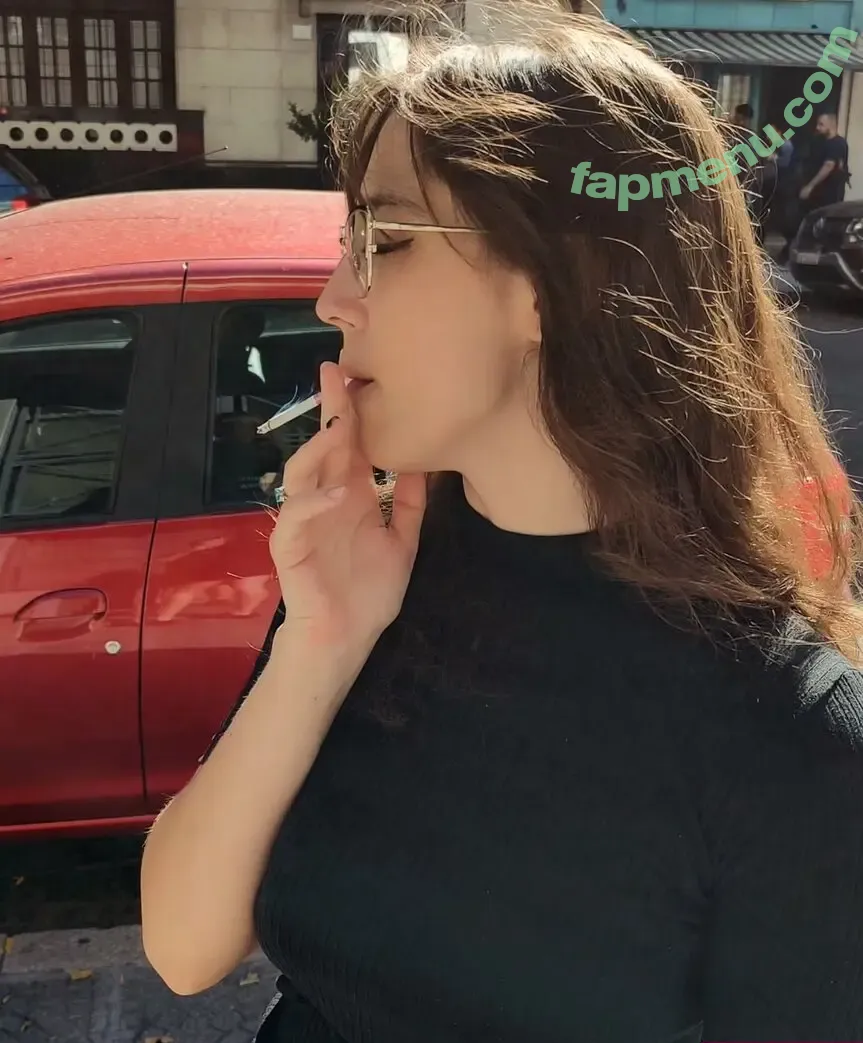 GoddessSmoke nude photo #0002 (SmokingRo / goddess__of__smoke / goddessofsmoke_vip)