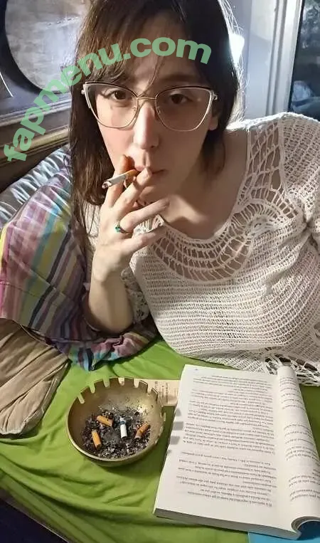 GoddessSmoke nude photo #0017 (SmokingRo / goddess__of__smoke / goddessofsmoke_vip)