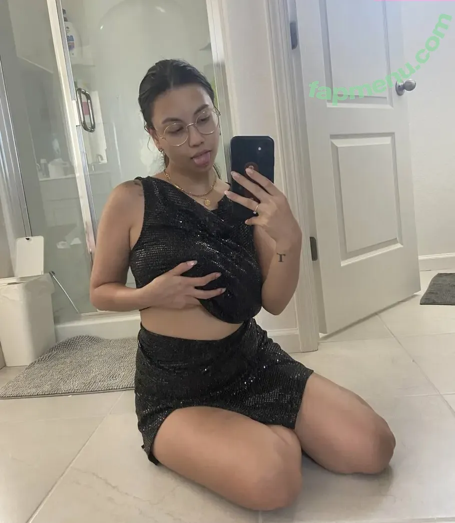 goodguystephie nude photo #0007 (goodguystephie)