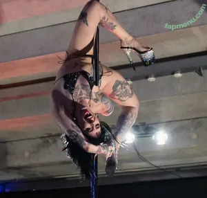 Goth_queen_luna / Luna Luck / Luna_luck_aerialist nude photo #0004