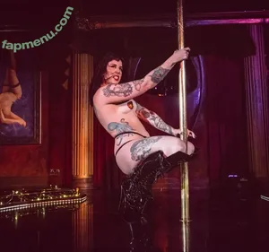 Goth_queen_luna / Luna Luck / Luna_luck_aerialist nude photo #0008
