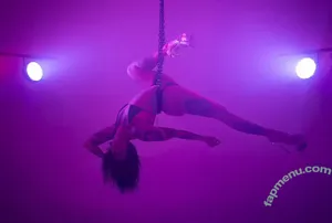 Goth_queen_luna / Luna Luck / Luna_luck_aerialist nude photo #0010