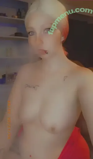 goth6baby / rebysky nude photo #0004