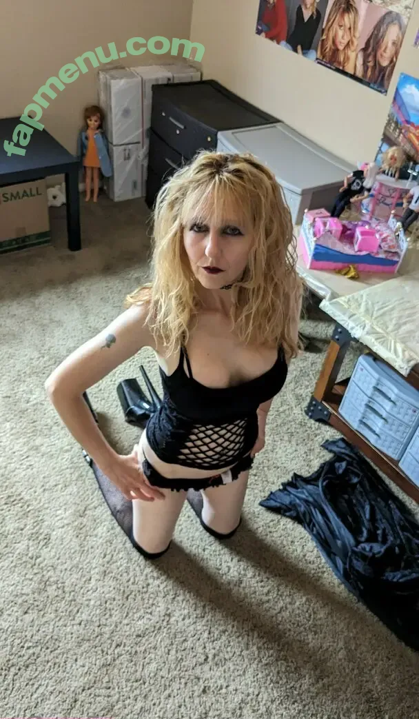 gothicbritbabe nude photo #0030 (gothicbritbabe)