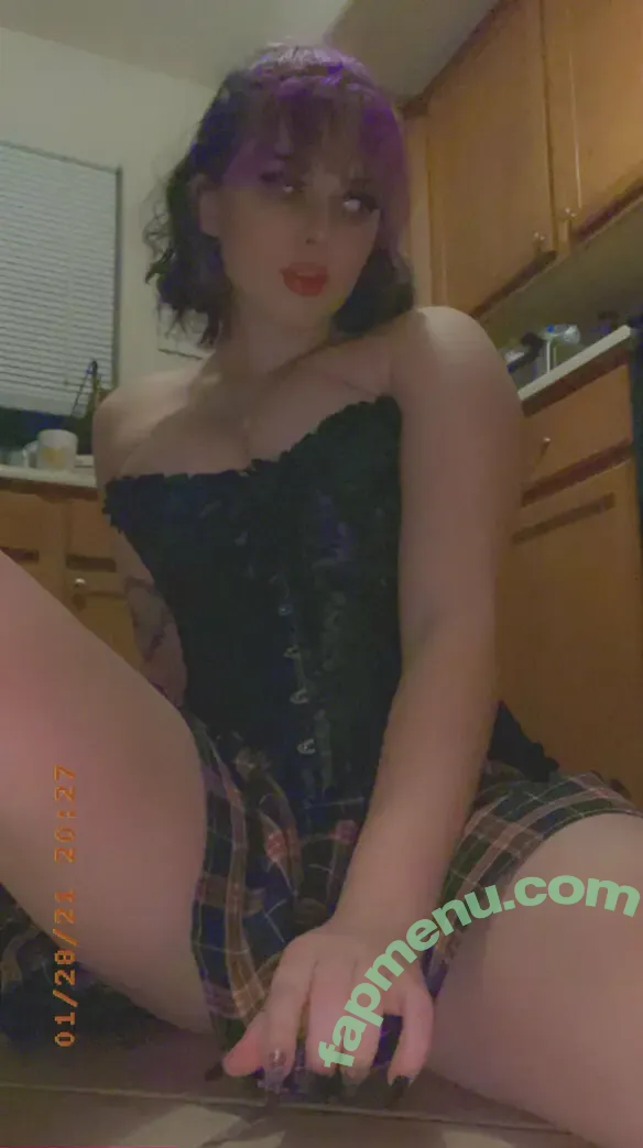 gothmommybutsadd nude photo #0001 (gothmommybutsadd)