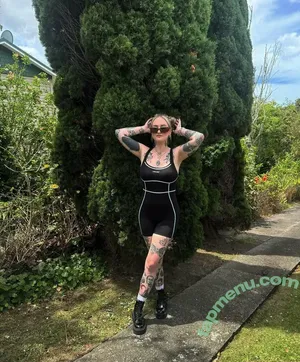  nude photo #0002