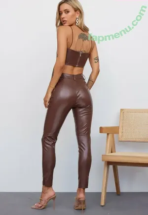  nude photo #0002
