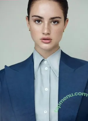 Grace Van Patten / gracevanpatten nude photo #0035