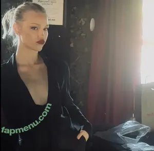 Grace VanderWaal / gracevanderwaal nude photo #0194