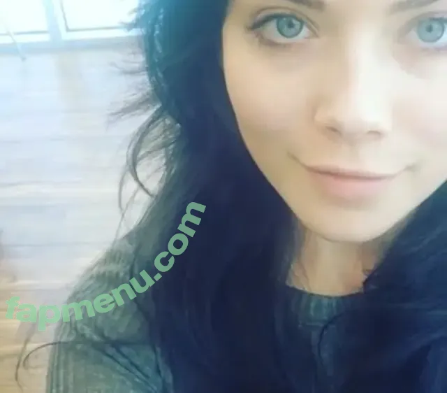 Gracie Gillam nude photo #0003 (graciegillam)