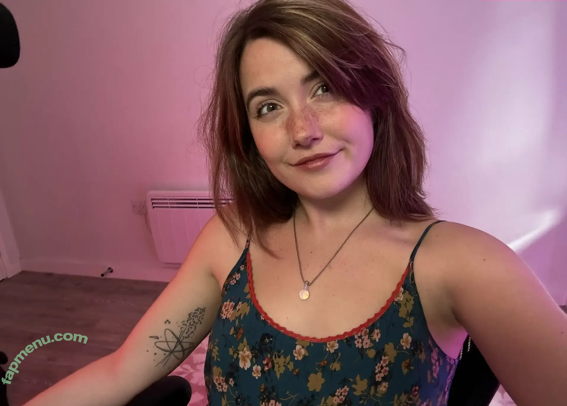 graciecatemakes nude photo #0021 (graciecatemakes)