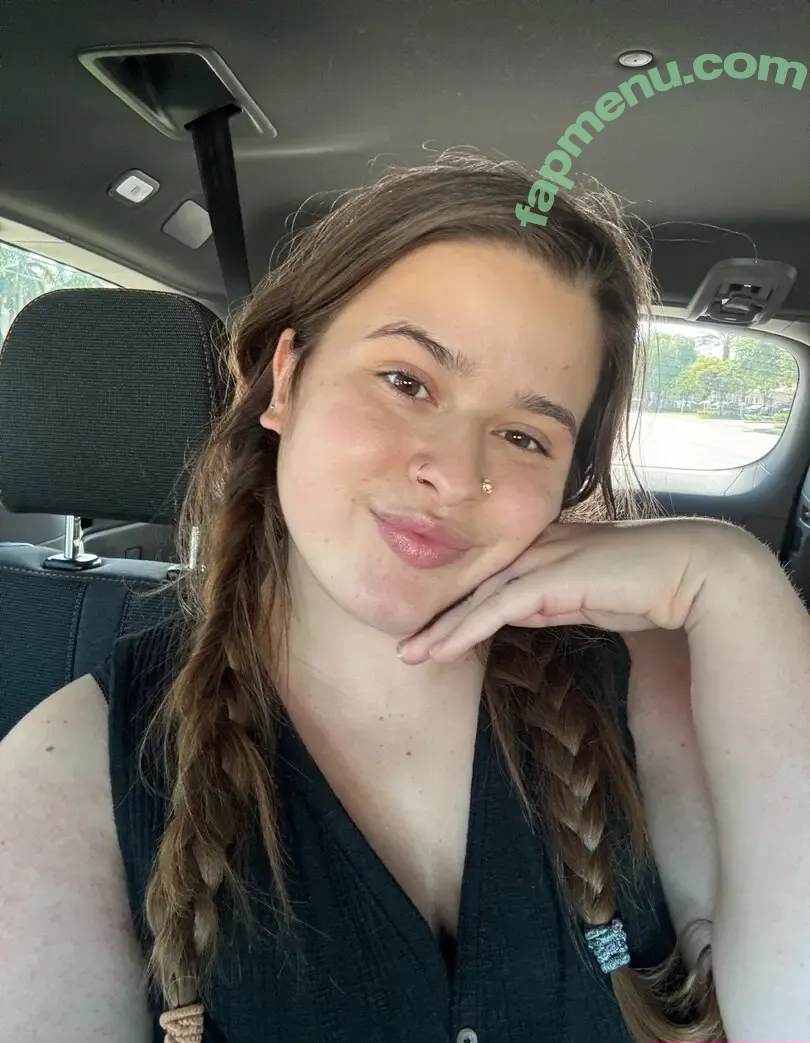 greengabi nude photo #0026 (green.gabi)