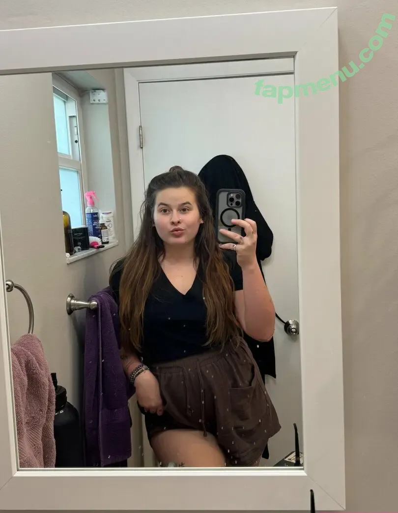 greengabi nude photo #0046 (green.gabi)