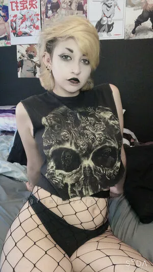 Gremlinbxtch / gremlincxnt nude photo #0042