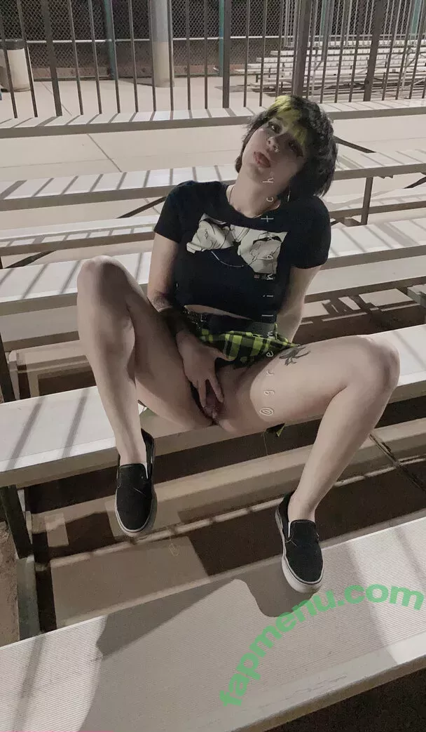 Gremlinbxtch nude photo #0025 (gremlincxnt)