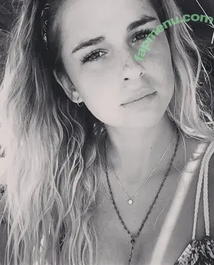  nude photo #0004