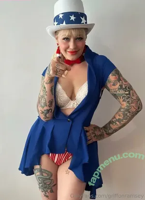  nude photo #0001